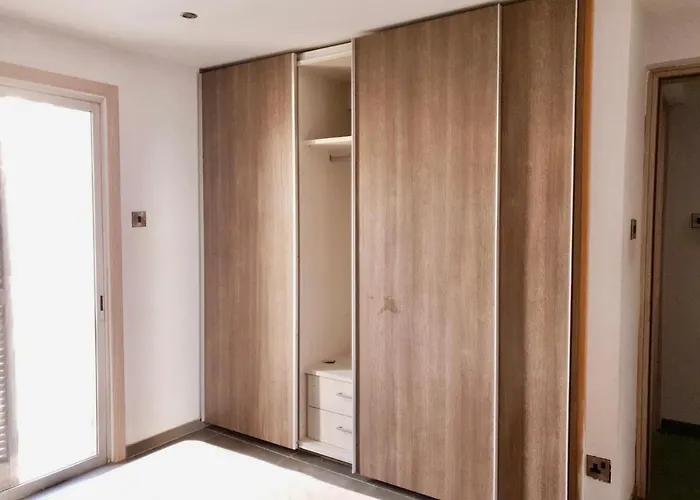 2-bedroom In Center * Nicósia