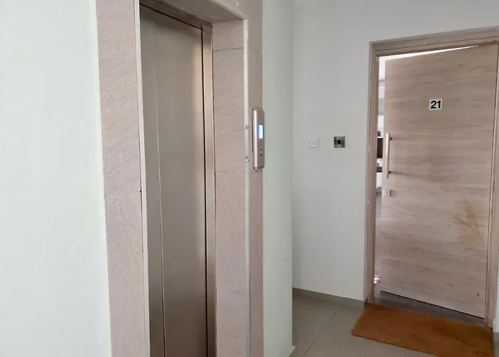 2-bedroom In Center Apartamento