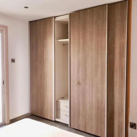 2-bedroom In Center * 니코시아