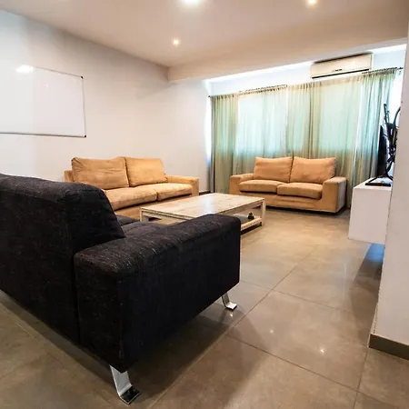 2-bedroom In Center 아파트 니코시아
