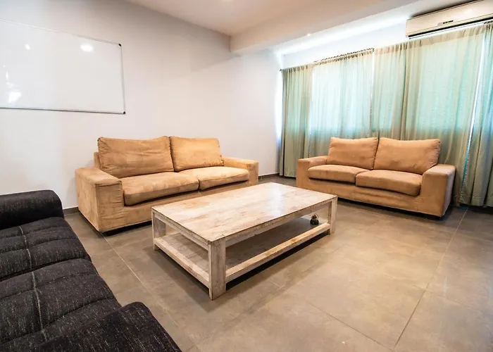 2-bedroom In Center Lejlighed
