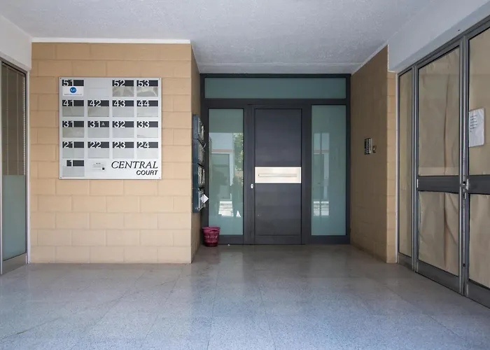 2-bedroom In Center